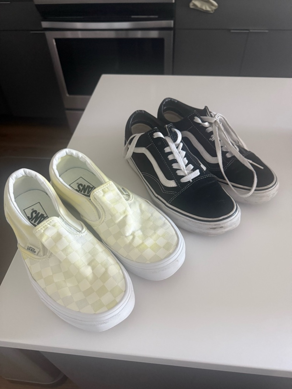 Vans - Picture 4 of 5